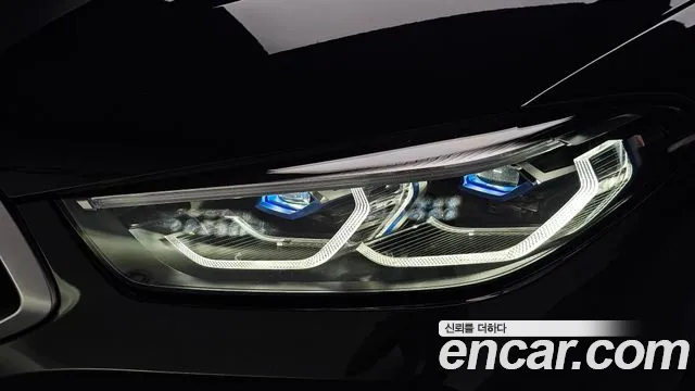BMW 8 Series G15 — Фото автомобиля 7
