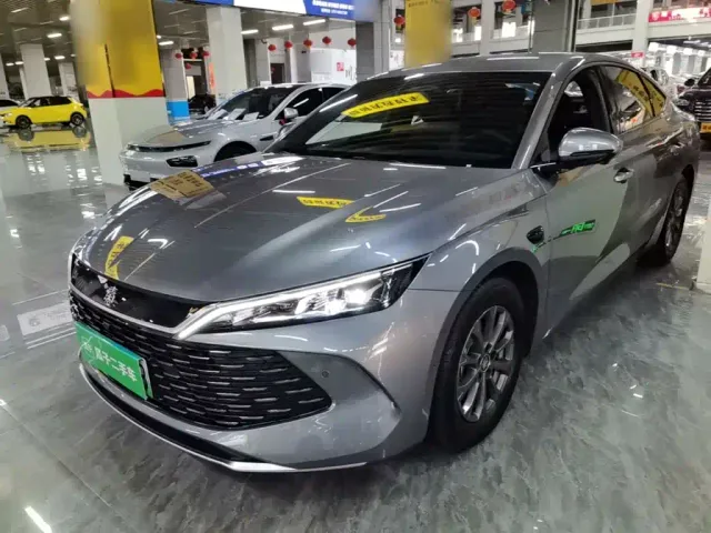 Фотография автомобиля — BYD Qin L