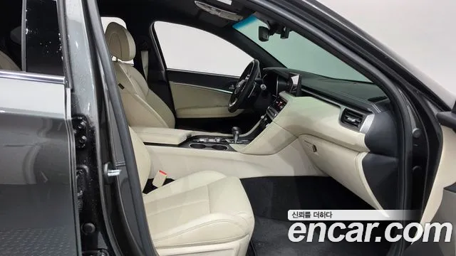 Genesis G70 — Фото автомобиля 11