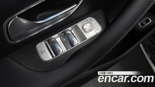 Mercedes-Benz GLE-Class — Фото автомобиля 28