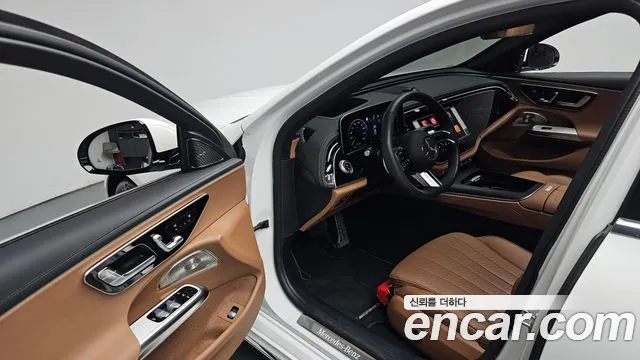 Mercedes-Benz E-Class W214 — Фото автомобиля 15