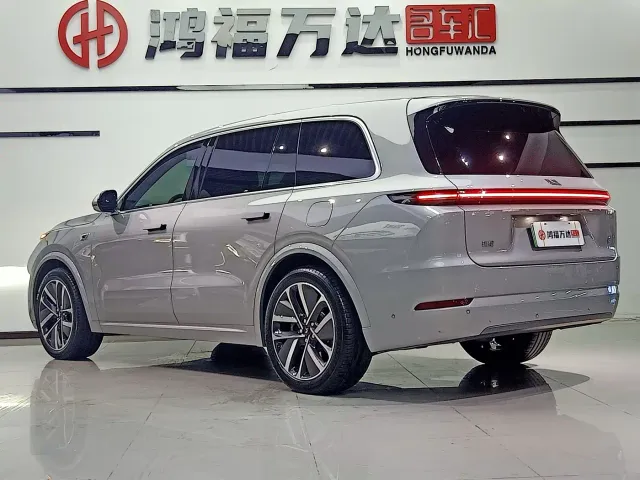 Li Auto L9 — Фото автомобиля 6