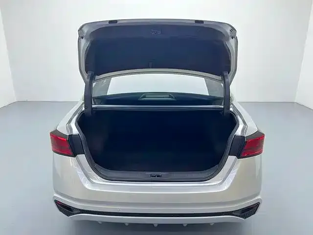 Nissan Teana — Фото автомобиля 15