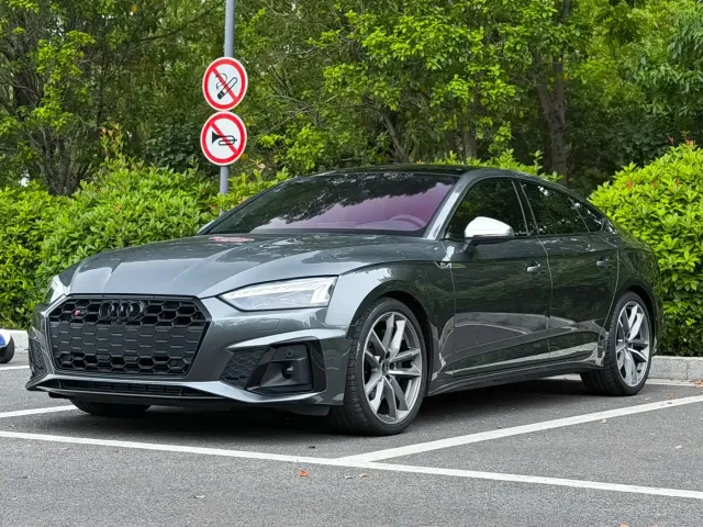Фотография автомобиля — Audi S5