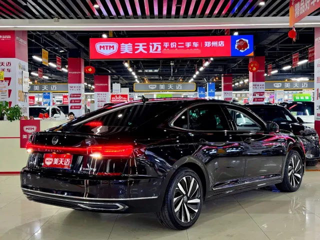 Volkswagen Passat — Фото автомобиля 4