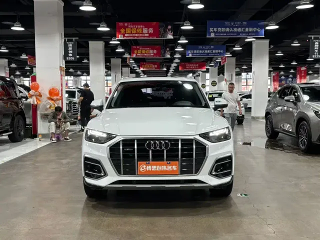 Audi Q5L — Фото автомобиля 2