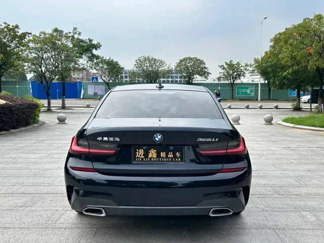 BMW 3 Series — Фото автомобиля 8