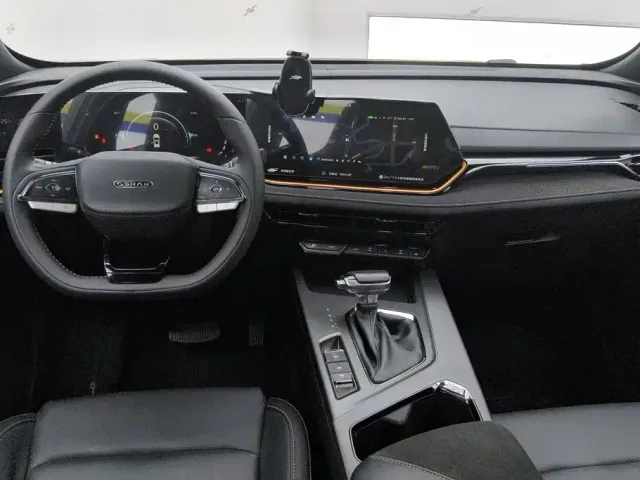 Changan X5 Plus — Фото автомобиля 12