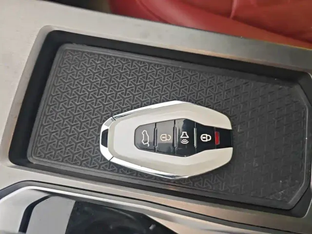 Jetour X70 Plus — Фото автомобиля 8