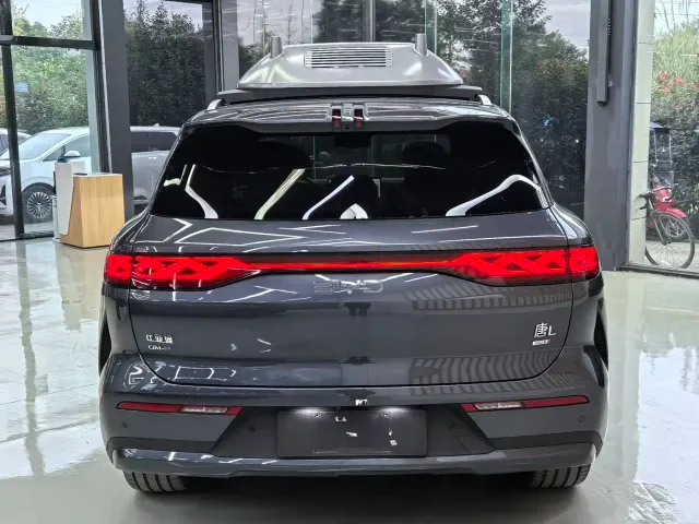 BYD Tang L — Фото автомобиля 14