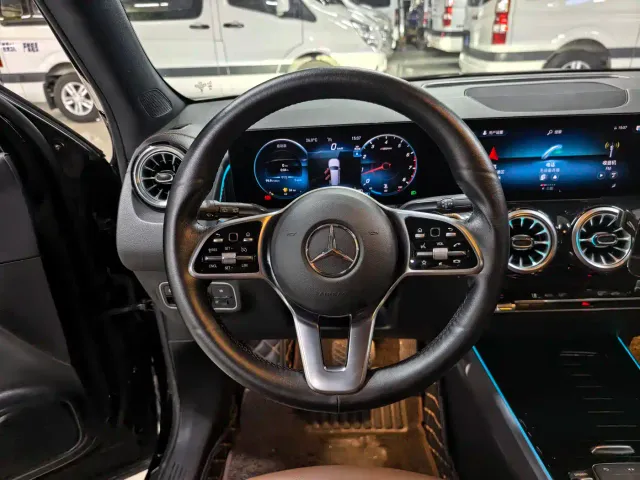 Mercedes-Benz GLB-Class — Фото автомобиля 8