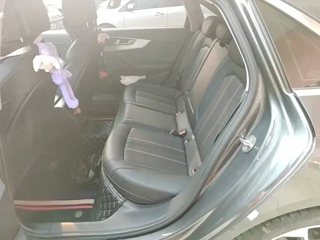 Audi A4L — Фото автомобиля 16