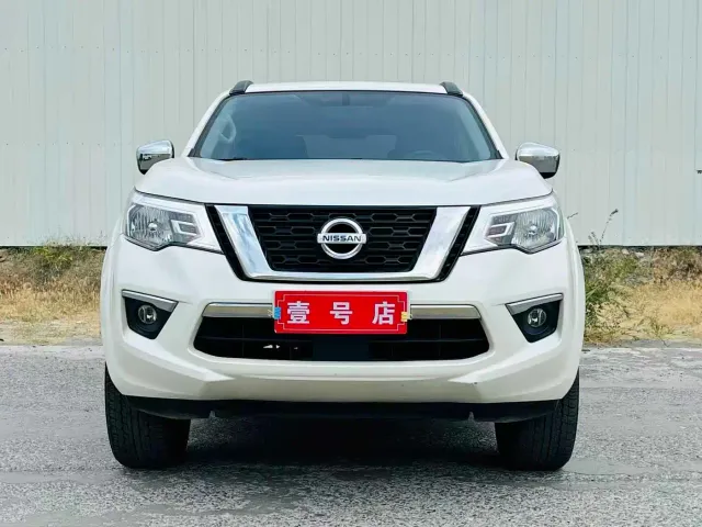 Nissan Terra — Фото автомобиля 2