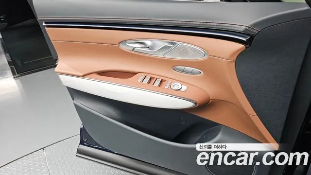 Genesis GV70 2.5T Бензин 2WD — Фото автомобиля 18