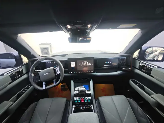BYD FangChengBao Leopard 5 — Фото автомобиля 5