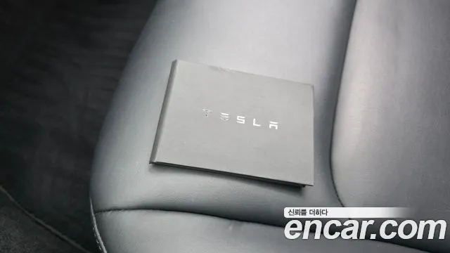 Tesla Model 3 — Фото автомобиля 18