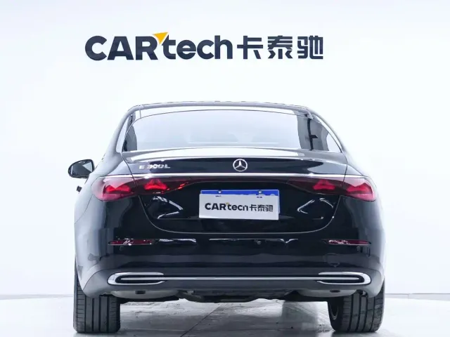 Mercedes-Benz E-Class — Фото автомобиля 5