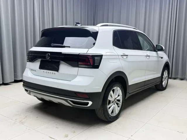 Volkswagen T-Cross — Фото автомобиля 6
