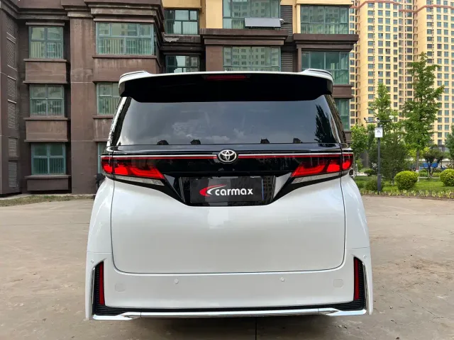 Toyota Vellfire 2025 Crown Hybrid 2.5L Ink Gold Executive Edition — Фото автомобиля 5