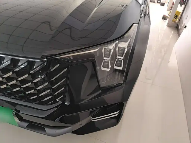 GAC Trumpchi GS8 — Фото автомобиля 23