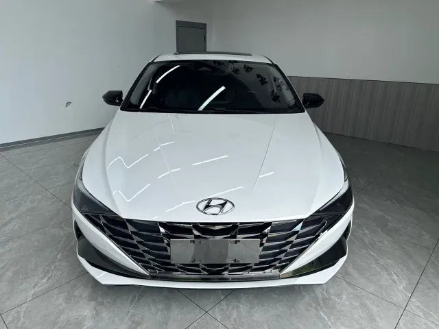 Hyundai Elantra — Фото автомобиля 2