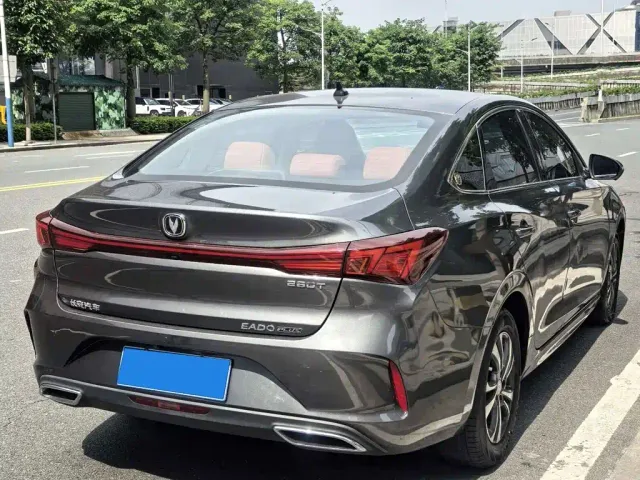Changan Eado — Фото автомобиля 9