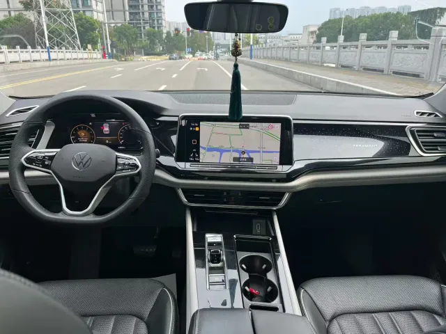 Volkswagen Teramont 2023 330TSI FWD Premium Luxury Edition — Фото автомобиля 8