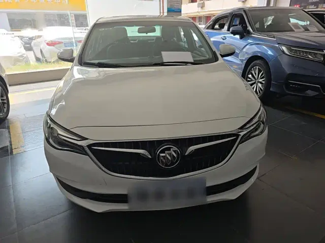 Buick Excelle — Фото автомобиля 2