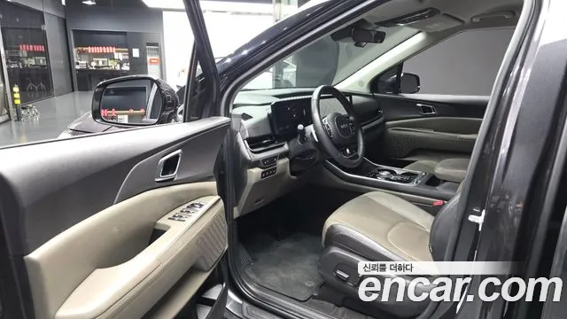 Kia Carnival Generation 4 — Фото автомобиля 15