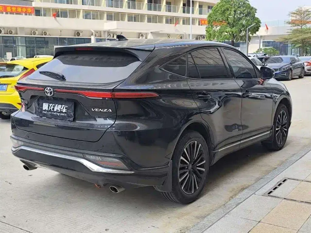 Toyota Venza — Фото автомобиля 9