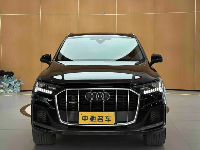 Audi Q7 — Фото автомобиля 2