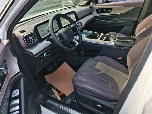 Chery Tiggo 9 — Фото автомобиля 10