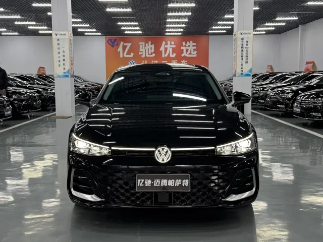 Volkswagen Passat — Фото автомобиля 2