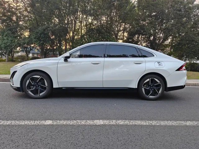 Wuling Starlight — Фото автомобиля 3