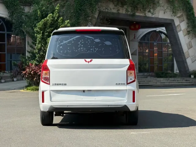 Wuling Zhengcheng — Фото автомобиля 11