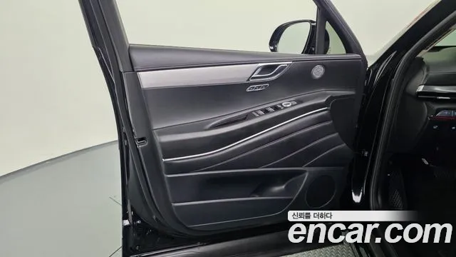 Genesis GV80 — Фото автомобиля 13