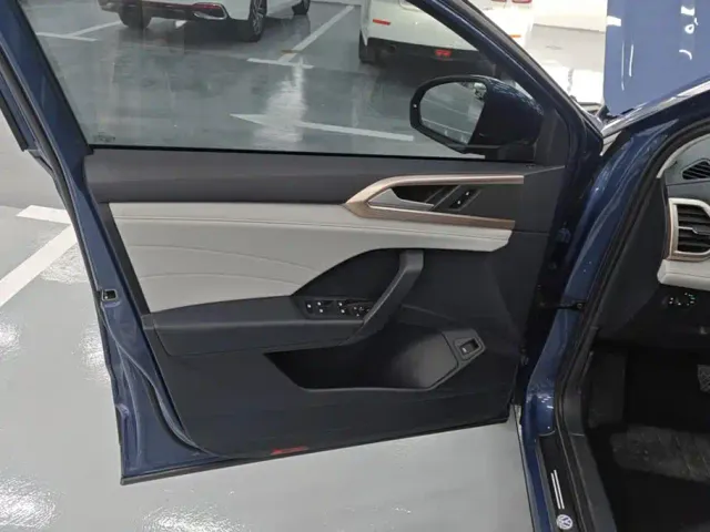 Volkswagen Tharu — Фото автомобиля 7