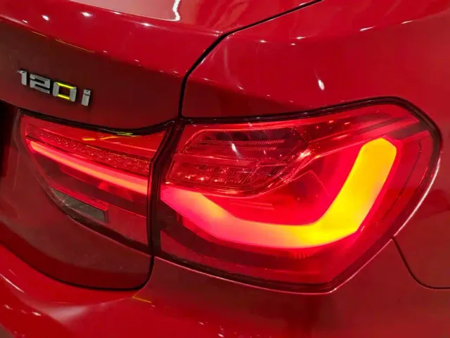 BMW 1 Series — Фото автомобиля 8