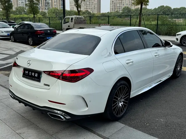 Mercedes-Benz C-Class — Фото автомобиля 4