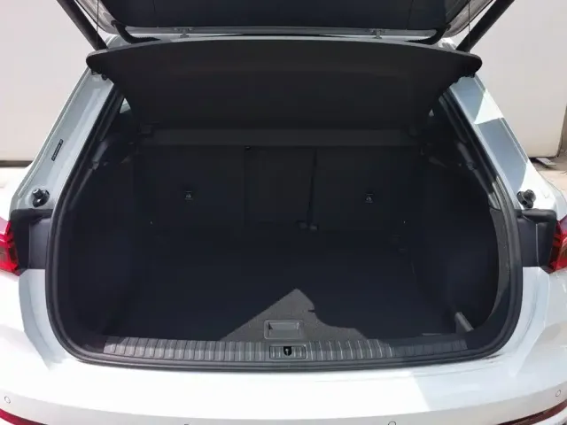 Audi Q3 — Фото автомобиля 6