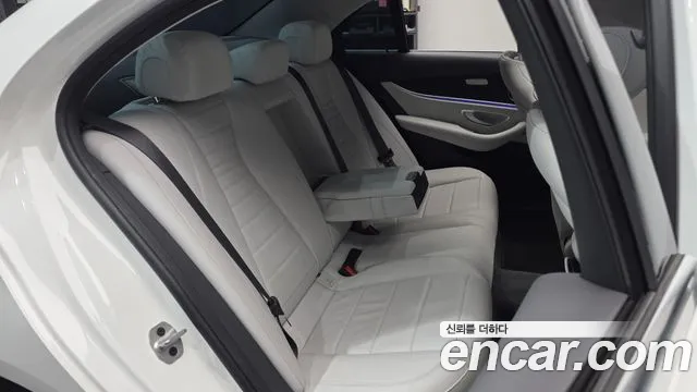 Mercedes-Benz E-Class W213 — Фото автомобиля 18