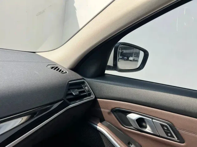 BMW 3 Series — Фото автомобиля 9