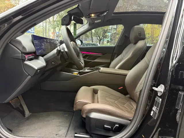 BMW 5 Series — Фото автомобиля 6