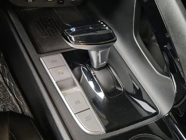Hyundai Elantra — Фото автомобиля 13