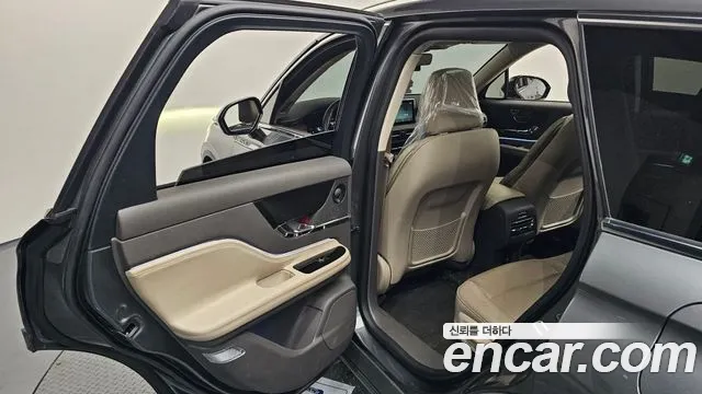Lincoln Corsair — Фото автомобиля 12
