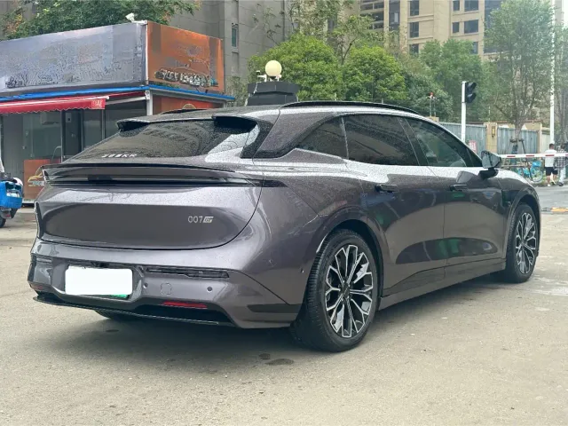 Zeekr 007 GT — Фото автомобиля 8