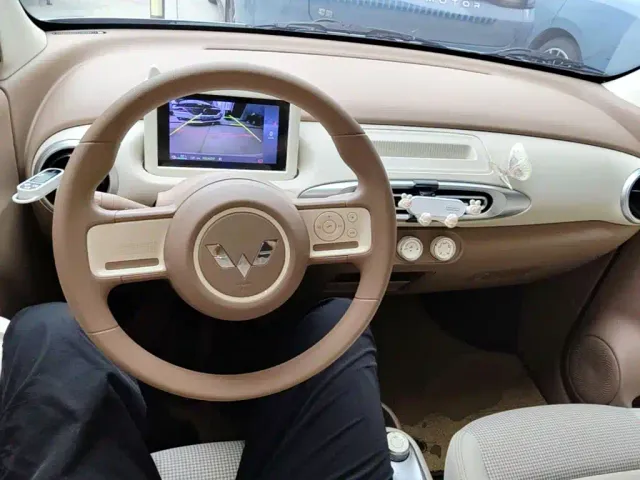 Wuling Hongguang Mini EV — Фото автомобиля 9