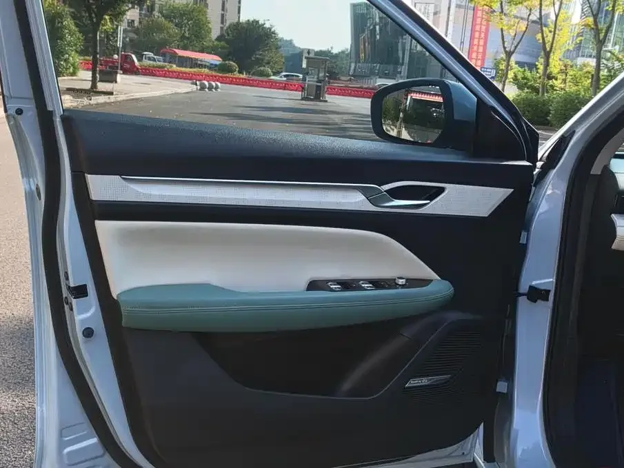 Geely Emgrand L HiP 2022 1.5TD-DHT Pro 100KM Super Rui — Фото автомобиля 15