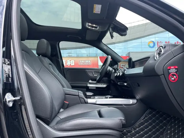 Mercedes-Benz EQB — Фото автомобиля 12