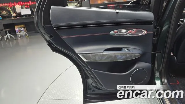 Genesis GV70 — Фото автомобиля 14
